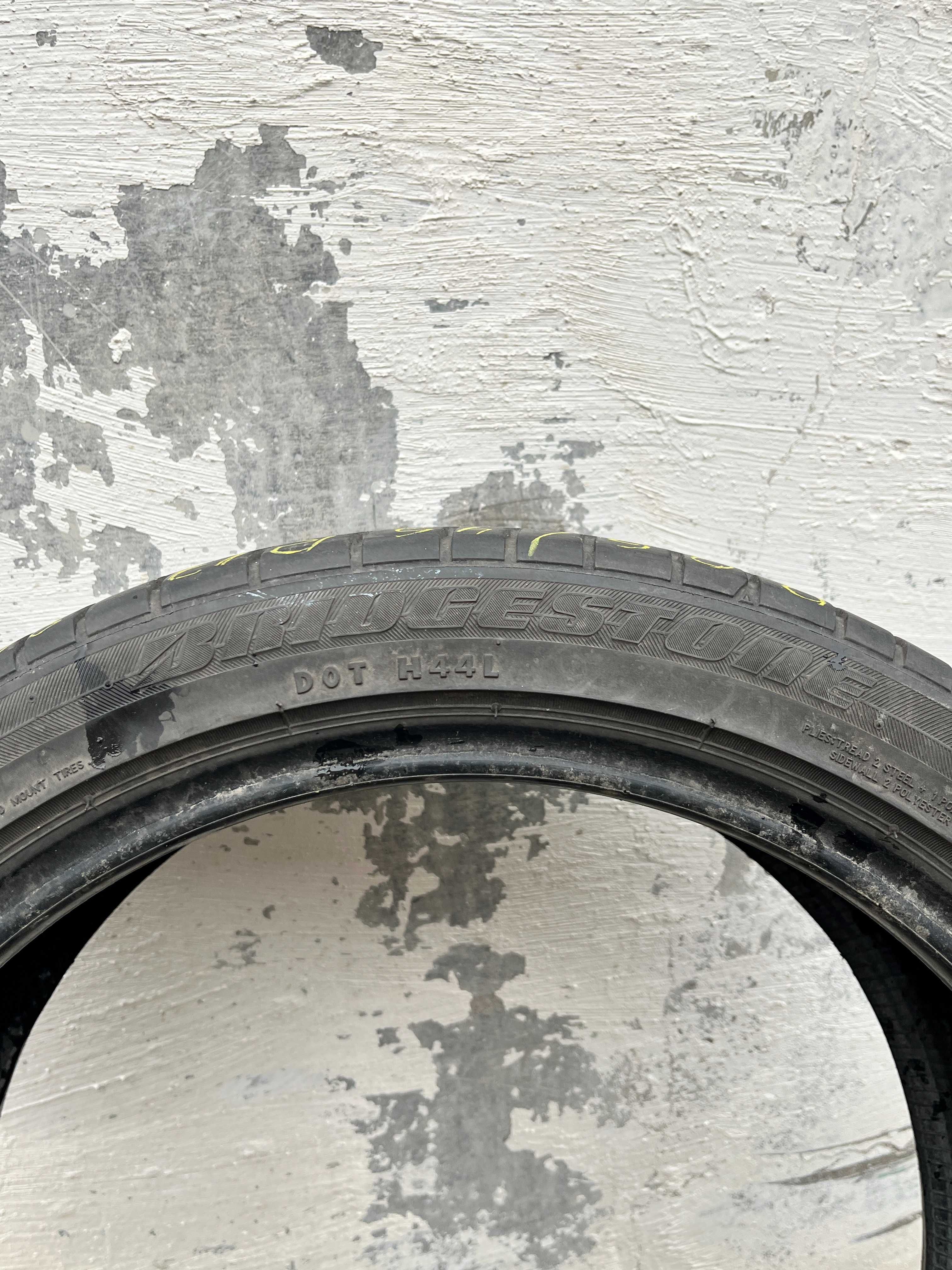 Резина 205/45 R17 Bridgestone Potenza RE050A Лето Пара