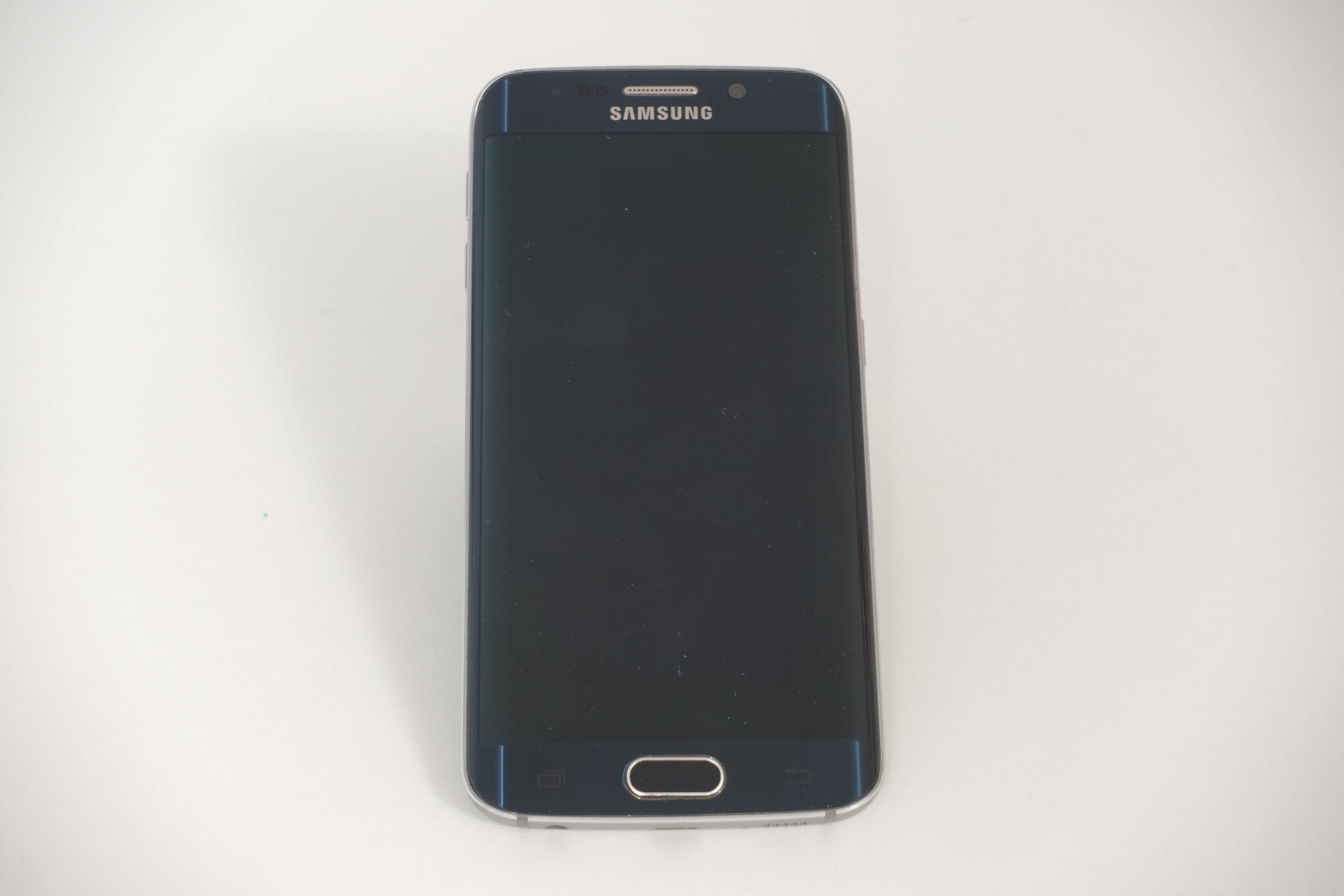 Samsung Galaxy S6 Edge + Samsung Gear VR + Samsung GamePad