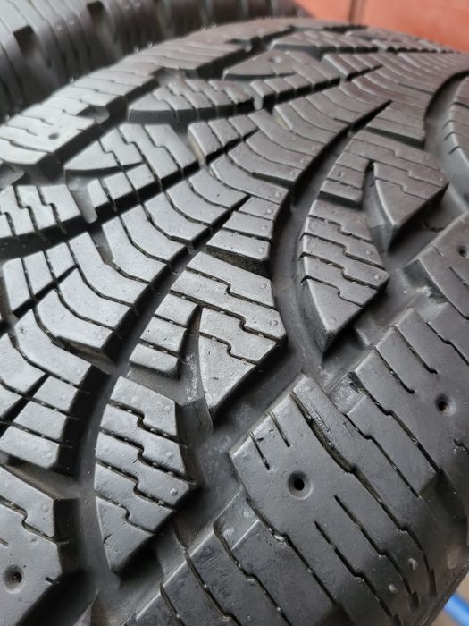 215/70/15C R15C Pirelli Chrono Winter 2шт ціна за 1шт шини