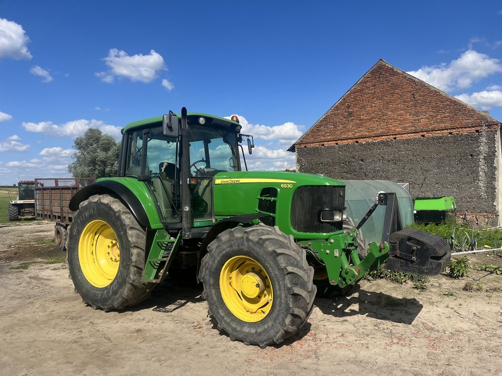 John Deere 6930 . Pneumatyka