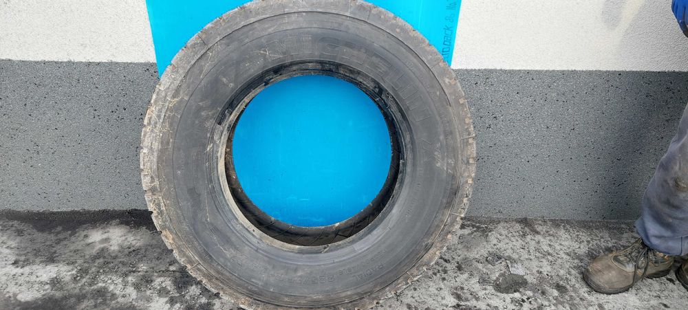 Opona Michelin X 225/75/ R17.5