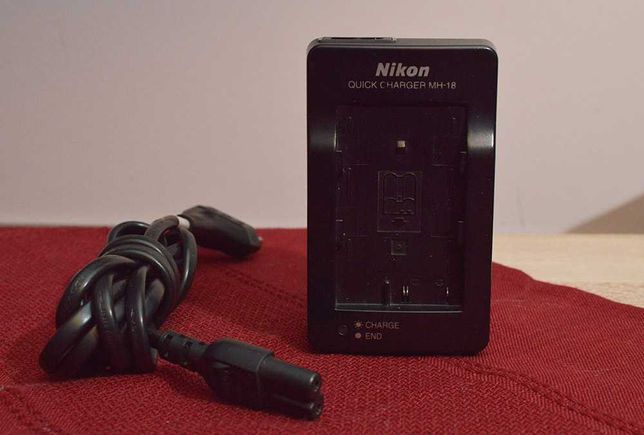 Зарядное Nikon MH-18 Оригинал D50 D70s D80 D90 D100 D200 D300 D700