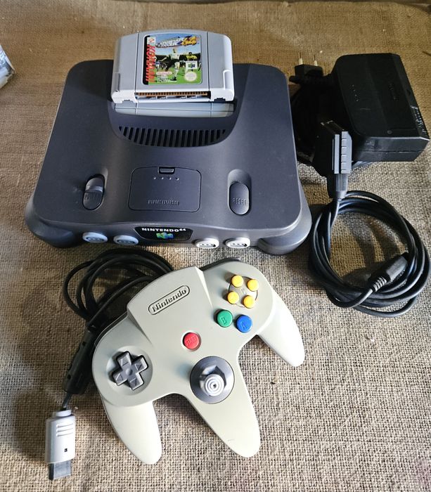 Nintendo 64 em bom estado