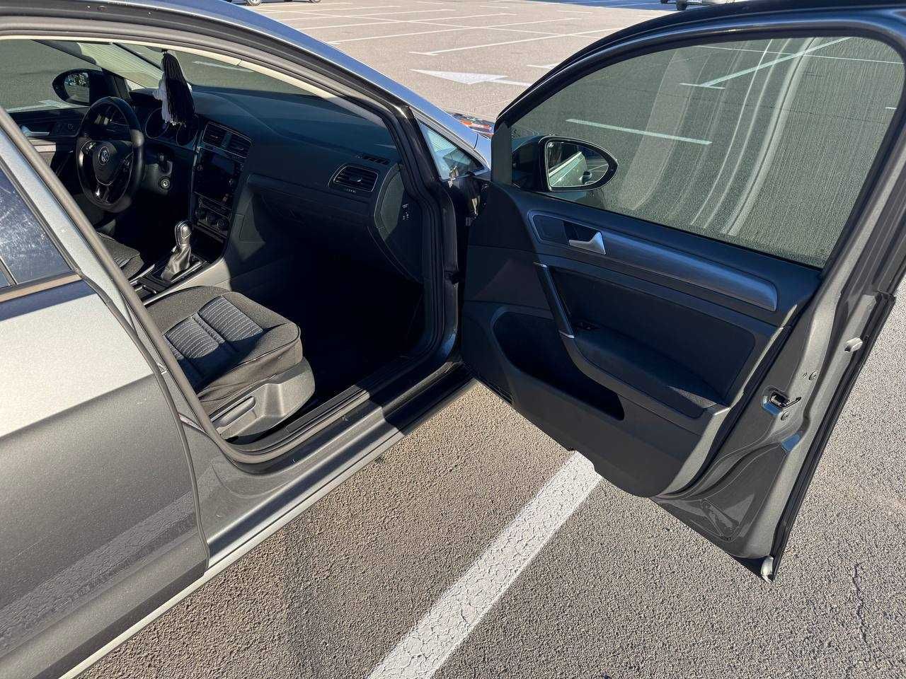 Volkswagen Golf 7 2017 1.6 TDI хетчбек
