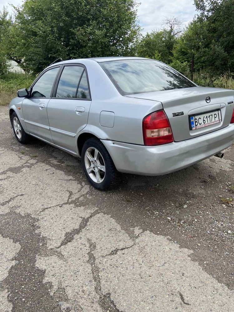 Mazda323 2003 1.6