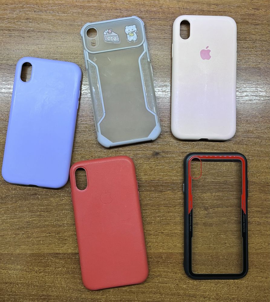 iPhone XR, 128 Гб з чохлами