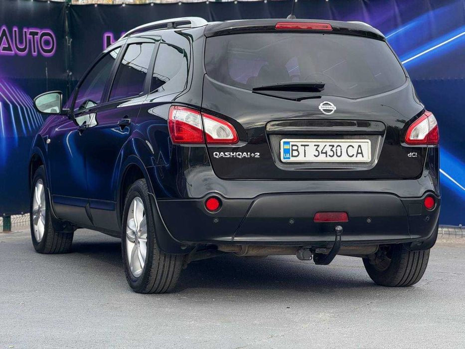 Nissan Qashqai 2010, 2.0 дизель, механика, 7 мест