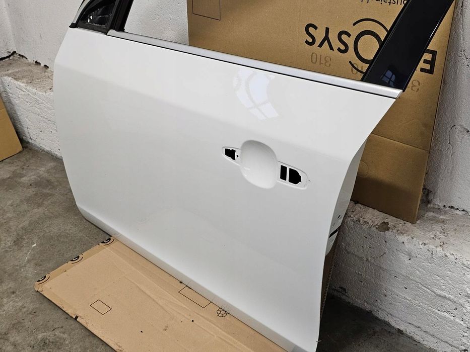 Drzwi lewy przód volvo V60 S60 2010--2017 /614-46