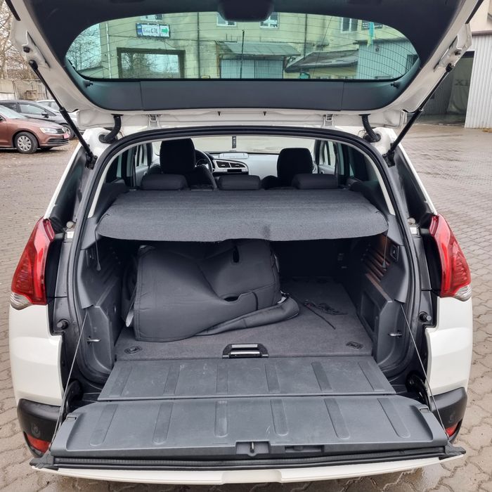 Пежо 3008 рік 2014  мотор 1.6 HDI