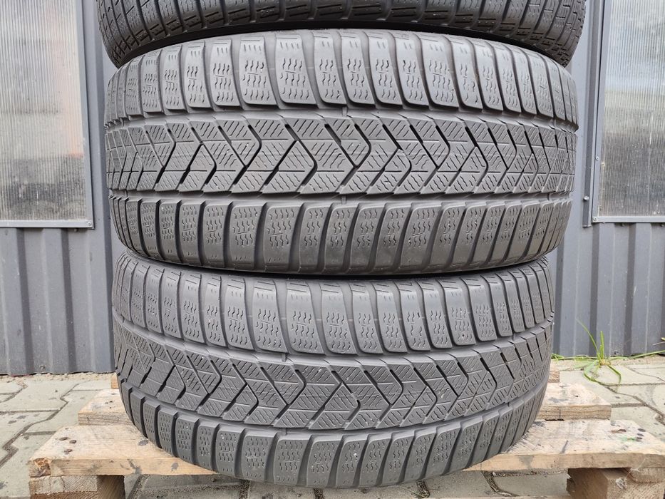 245/45/19 Pirelli Sottozero 3 komplet