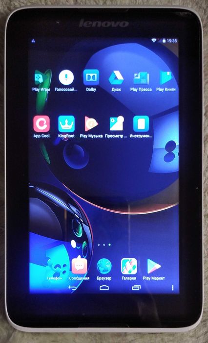 Планшет з сімкою Lenovo