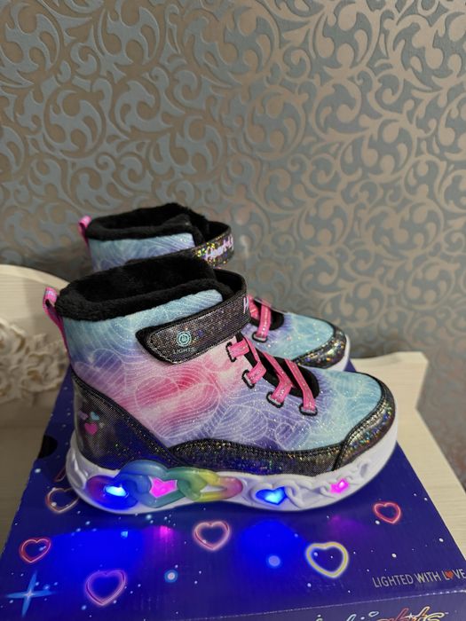 Skechers утеплені підсвітка розміри від 30 до 37