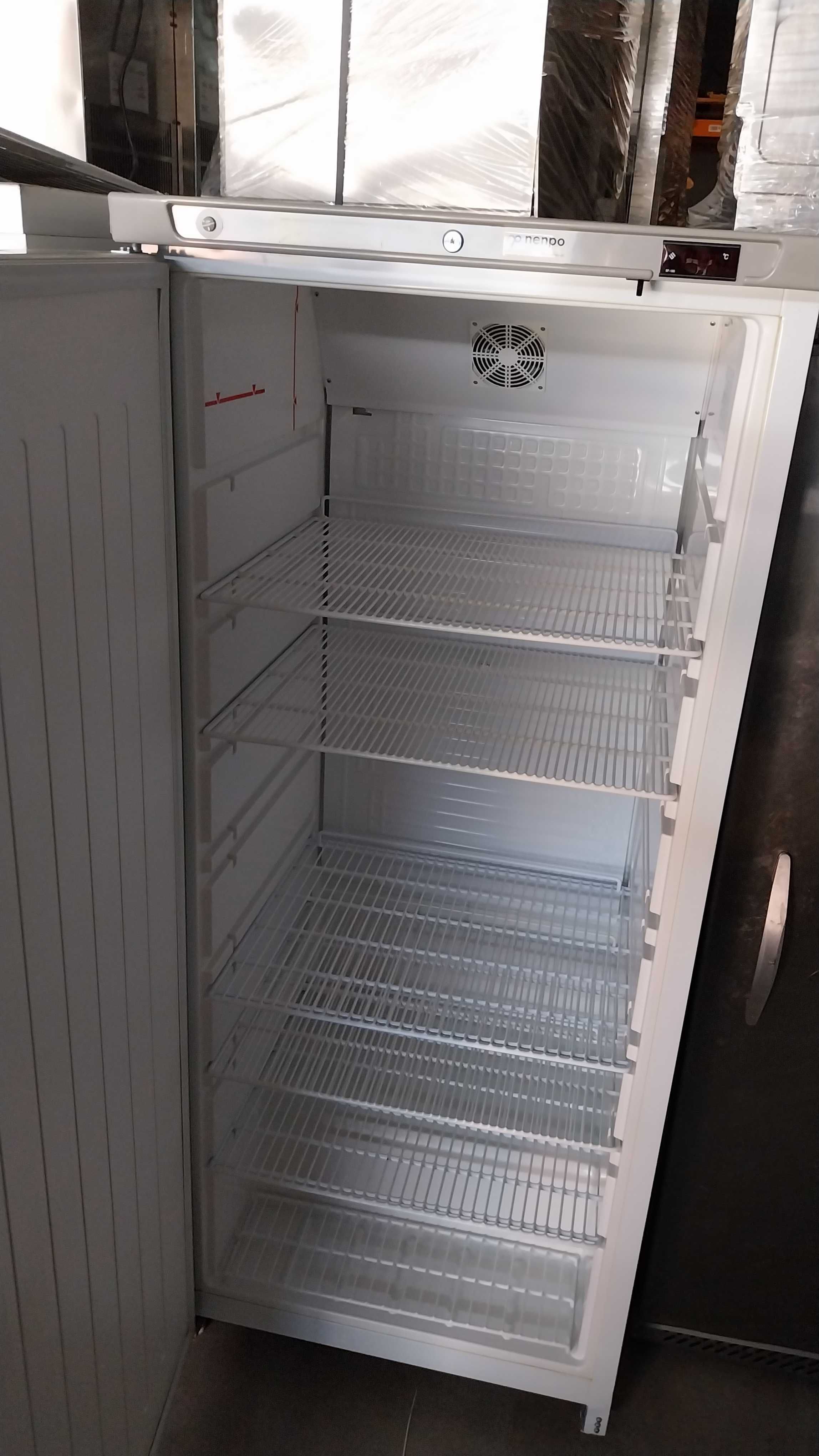 Lodówka GP Production UR600