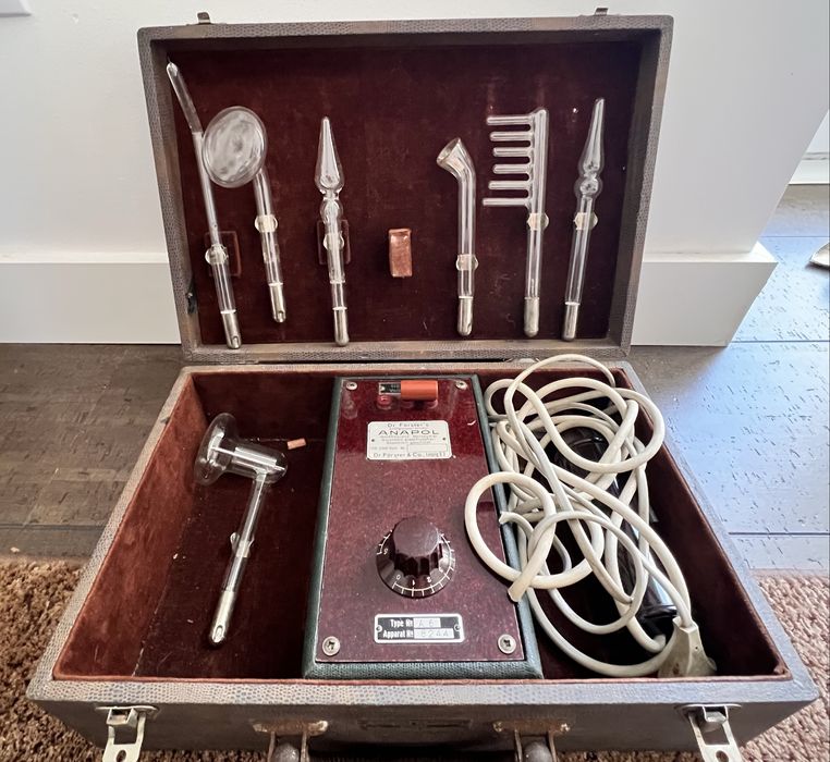 Maquina vintage Sec XX Dr. Forster’s Anapol.Violet Ray Machine.