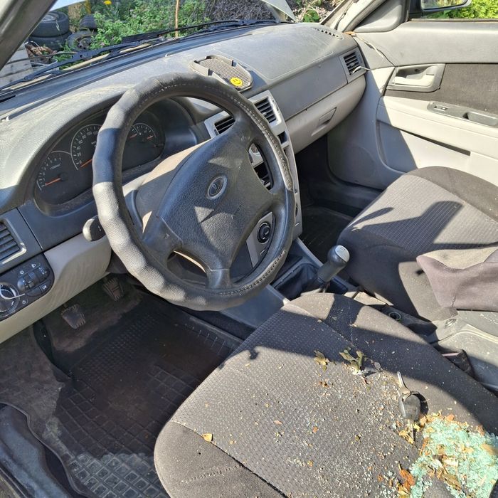 Разборка ВАЗ Приора хетчбек 2172