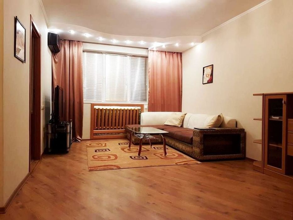 70м², м.Арсенальная. Мазепы,  9,, Хозяин