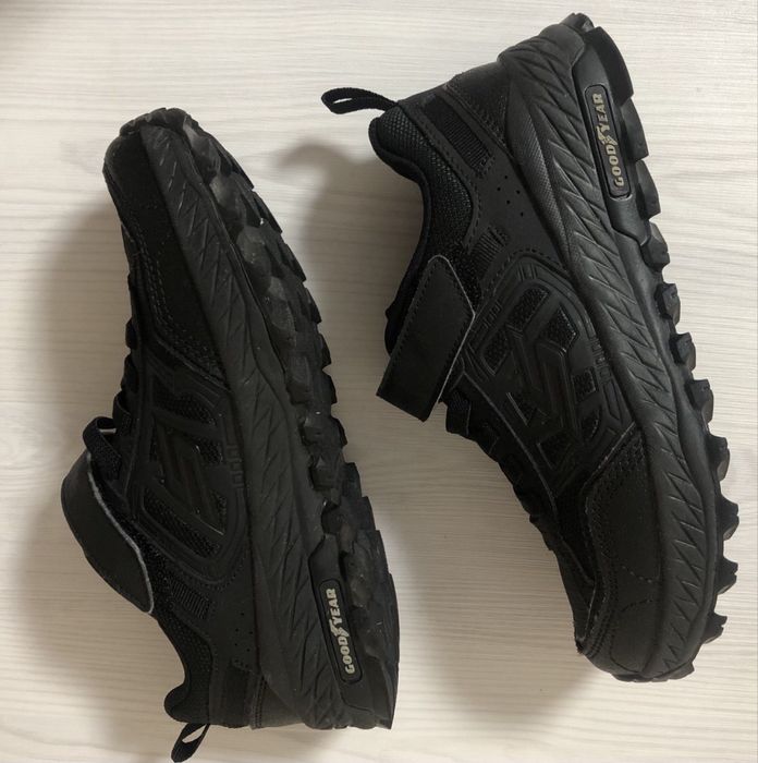 Кросівки SKECHERS 34 розмір