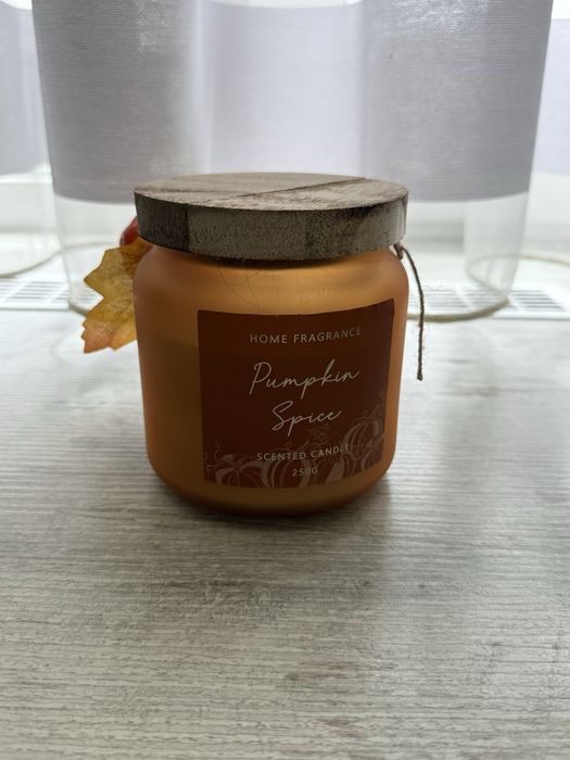 Свічка 250г нова