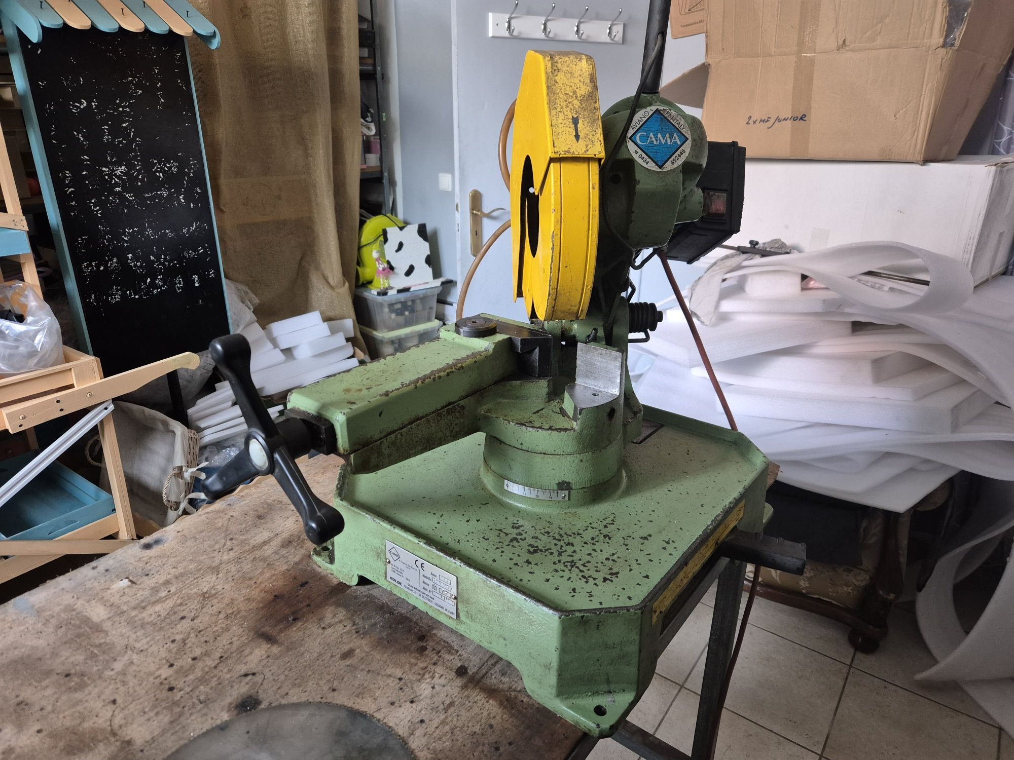 Maquina de cortar ferro
