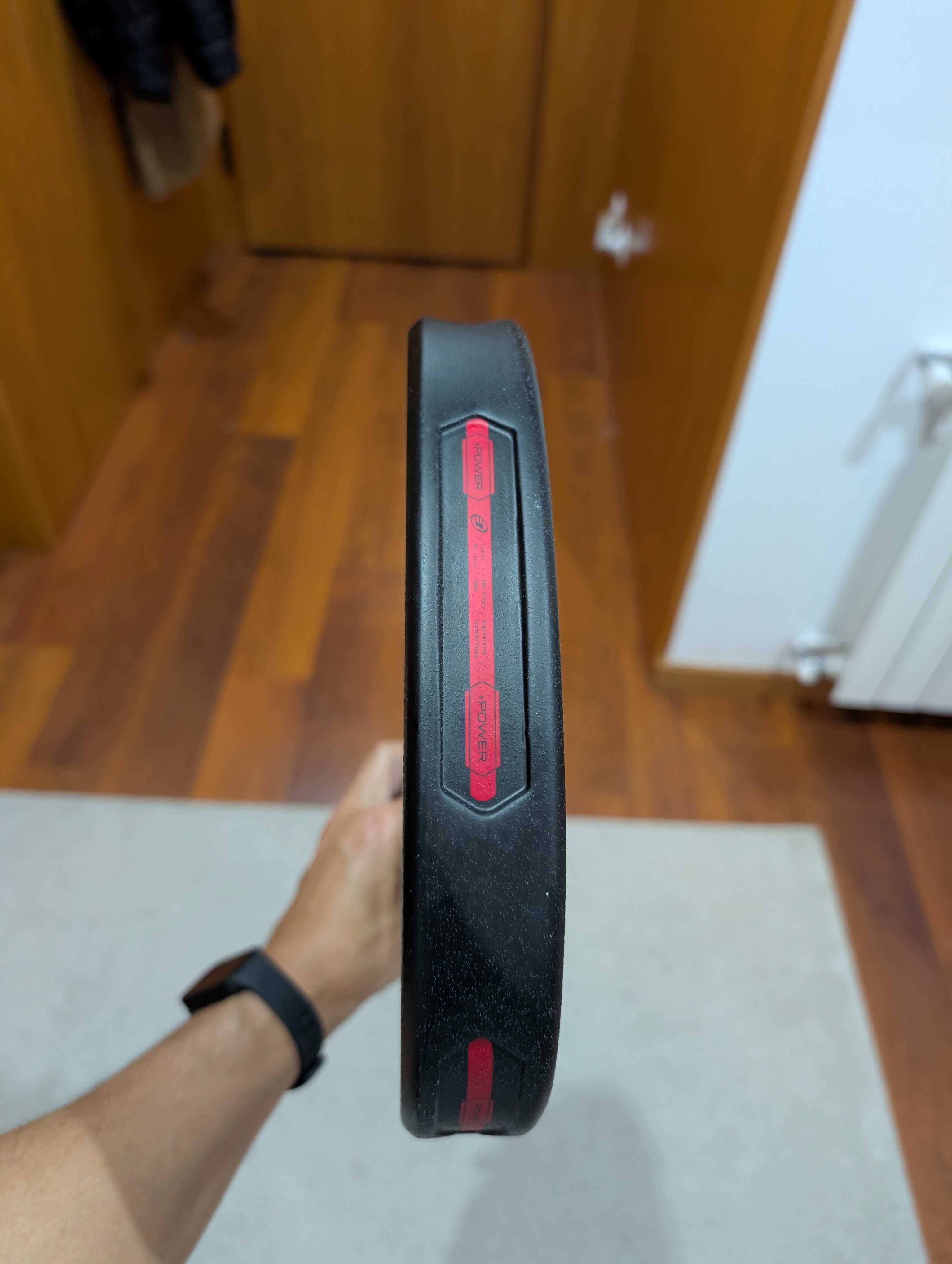 Bullpadel vertex Comfort 04 + Hesacore