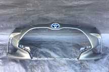 TOYOTA YARIS 4 IV 2020- ZDERZAK PRZEDNI PRZÓD ZNACZEK EMBLEMAT