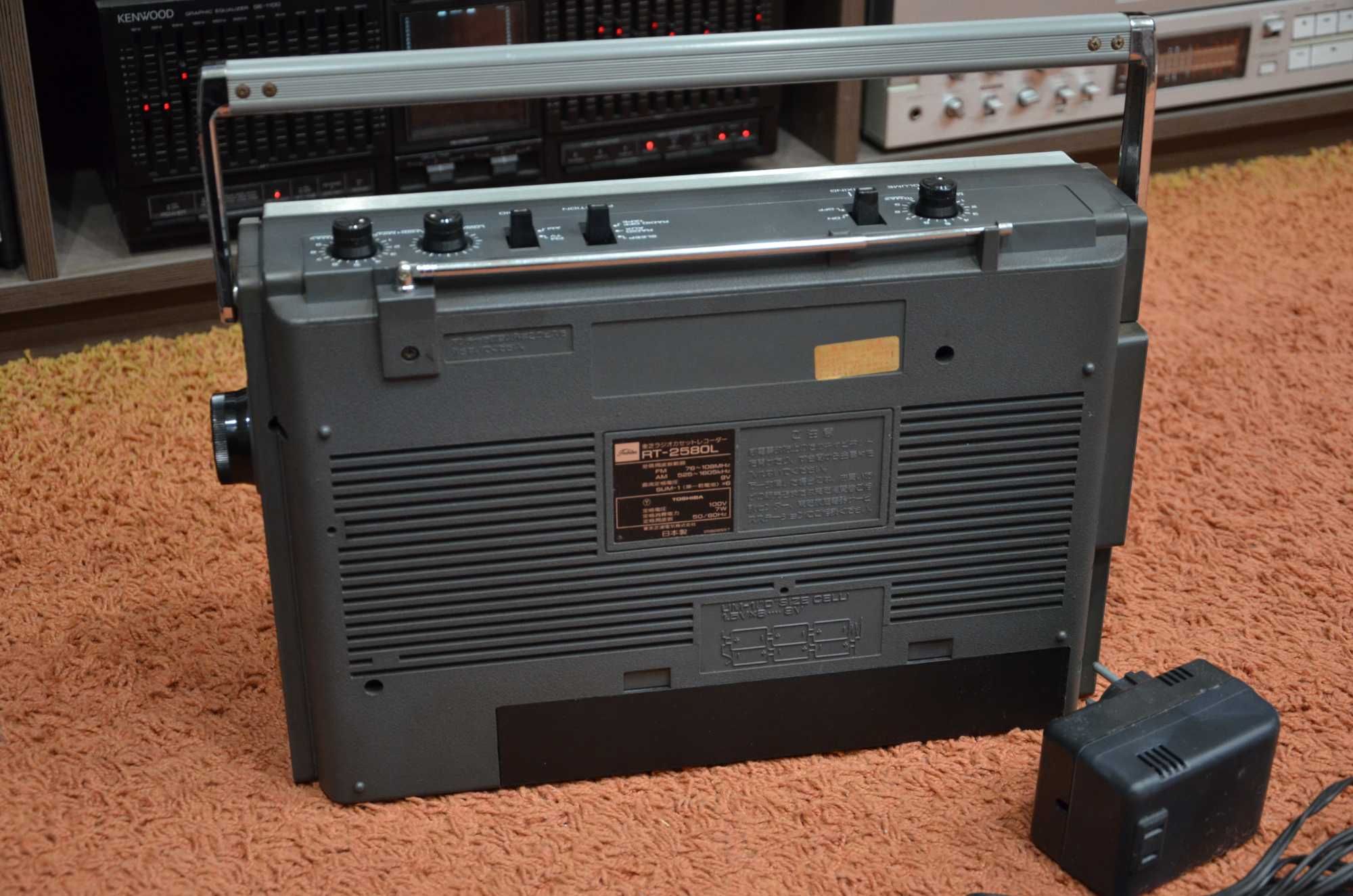 Toshiba RT-2580L Магнитола