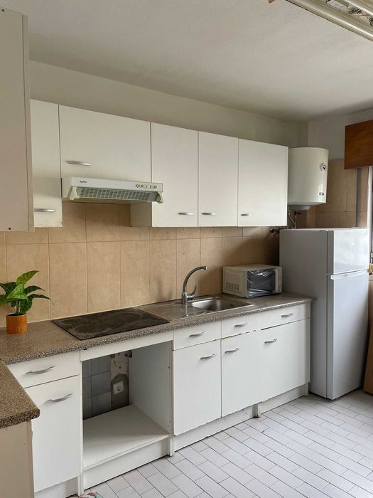 Arrendo T1 a 2 minutos do metro / Vilar de Andorinho