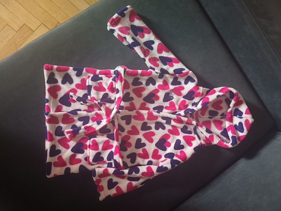 Szlafrok w serduszka, rozmiar 104/110!