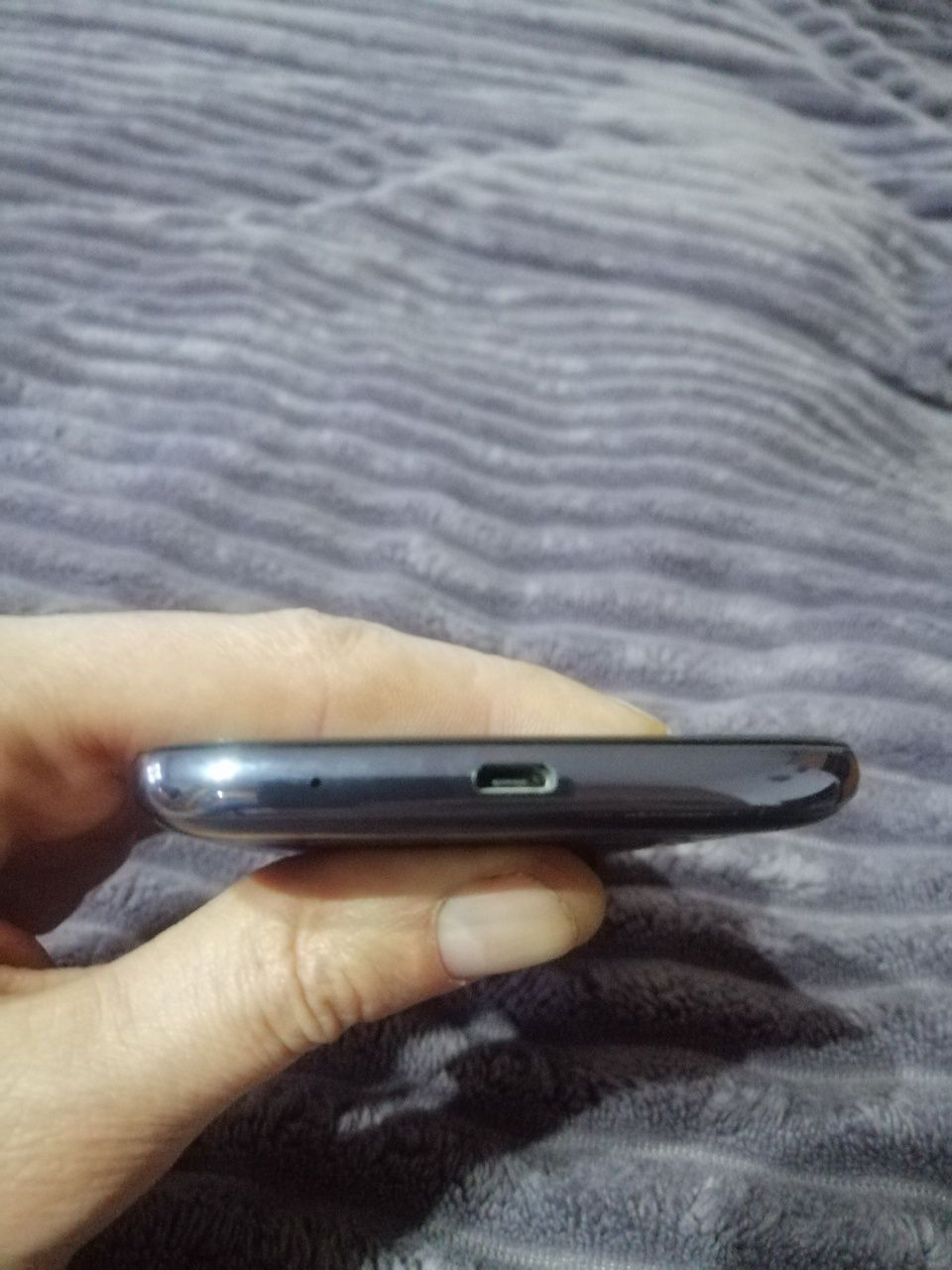 Продам телефон motorola e5 plus