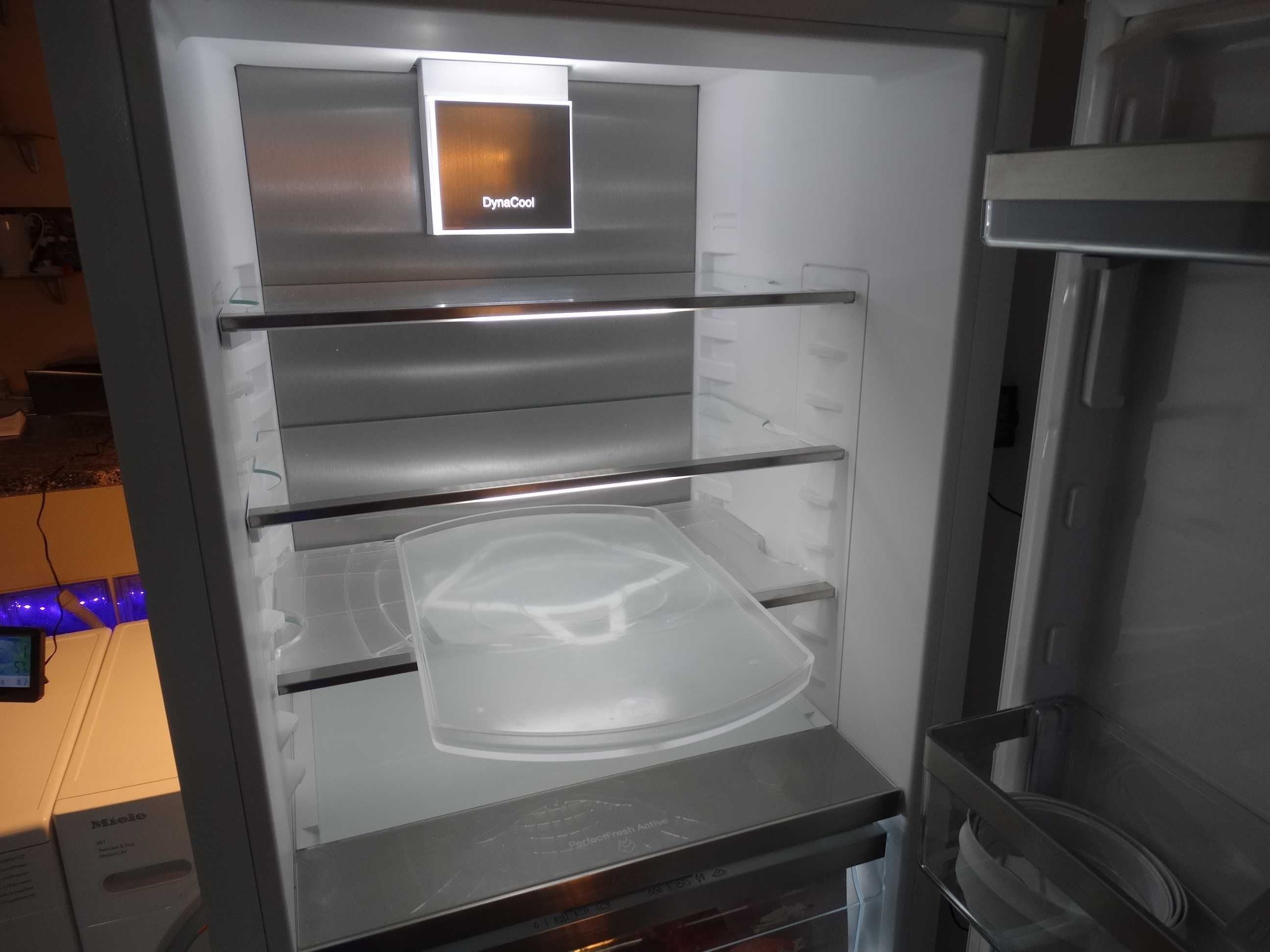 Chłodziarko-zamrażarka do zabud. Miele KFN 7795D z kostkarką 1 rok gw