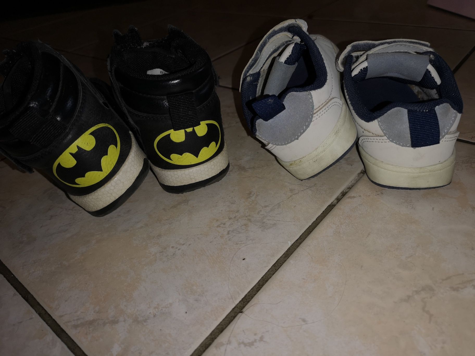 Buty chłopięce jesienne, wiosenne rozmiar 26 Batman, trampki