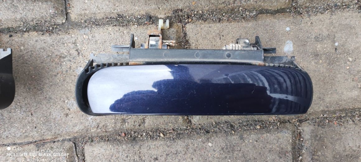 Klamki Zewnętrzne Drzwi LZ5L Komplet Audi A6 S6 Części Blask Gołdap