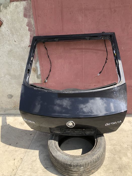 Двери двері ляда Шкода Октавія А7
