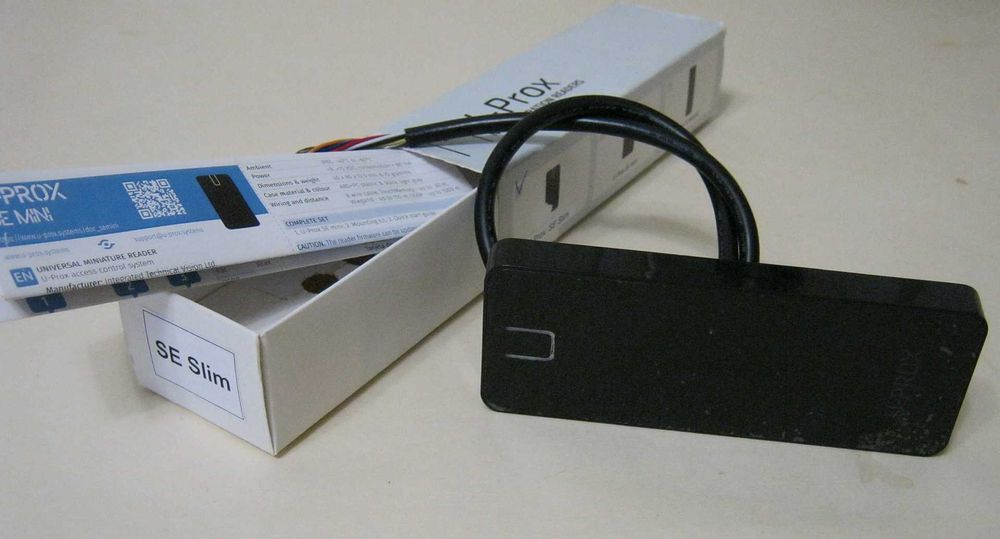 Зчитувач U-Prox SE Slim (считыватель карточек) безконтактний на двері