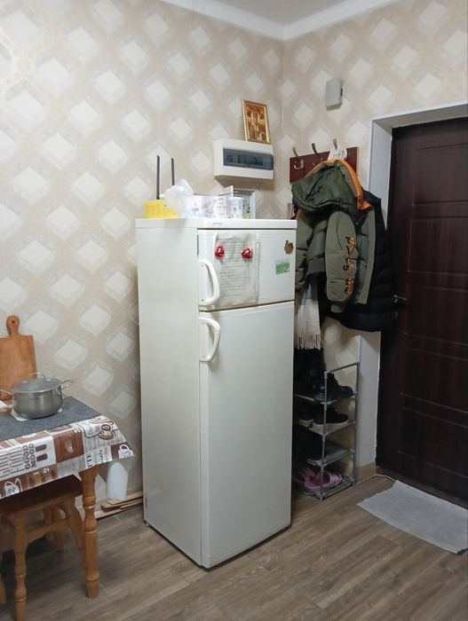 Девушке комната подключ-5минпеш м.Вирлиця без Хазяйки телефонуйте