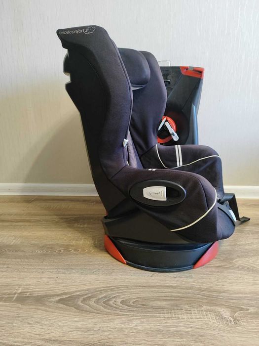 Автокресло Bebe Confort Axiss