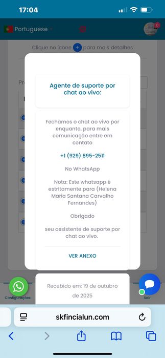 Computador com monitor, teclado  da APPLE, descrições em cada ecrã