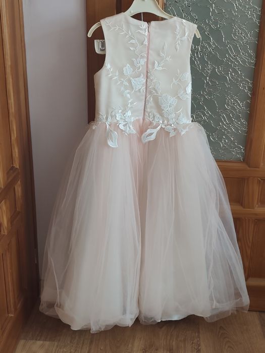 Святкове  плаття