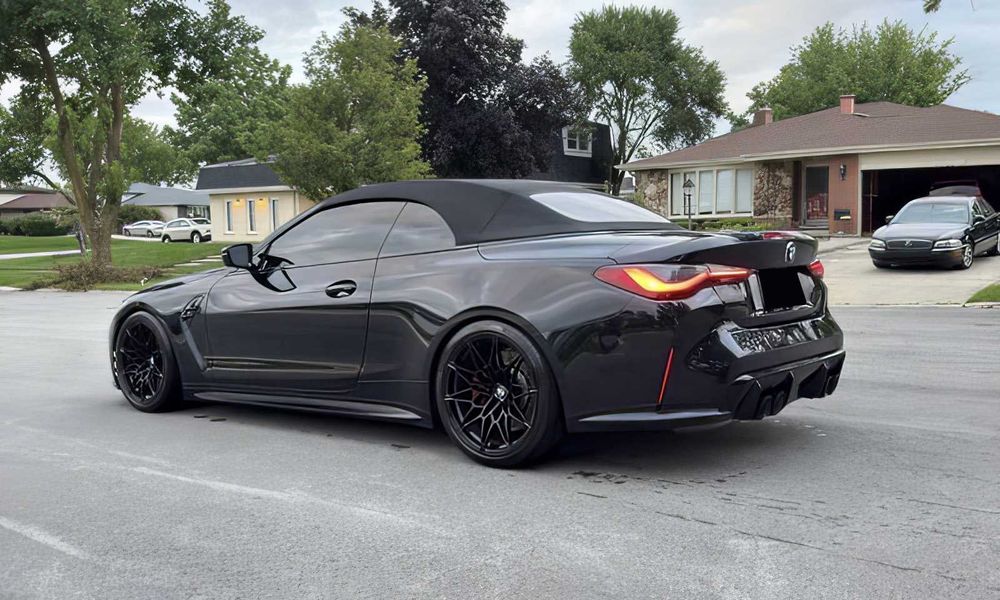BMW M4      2022