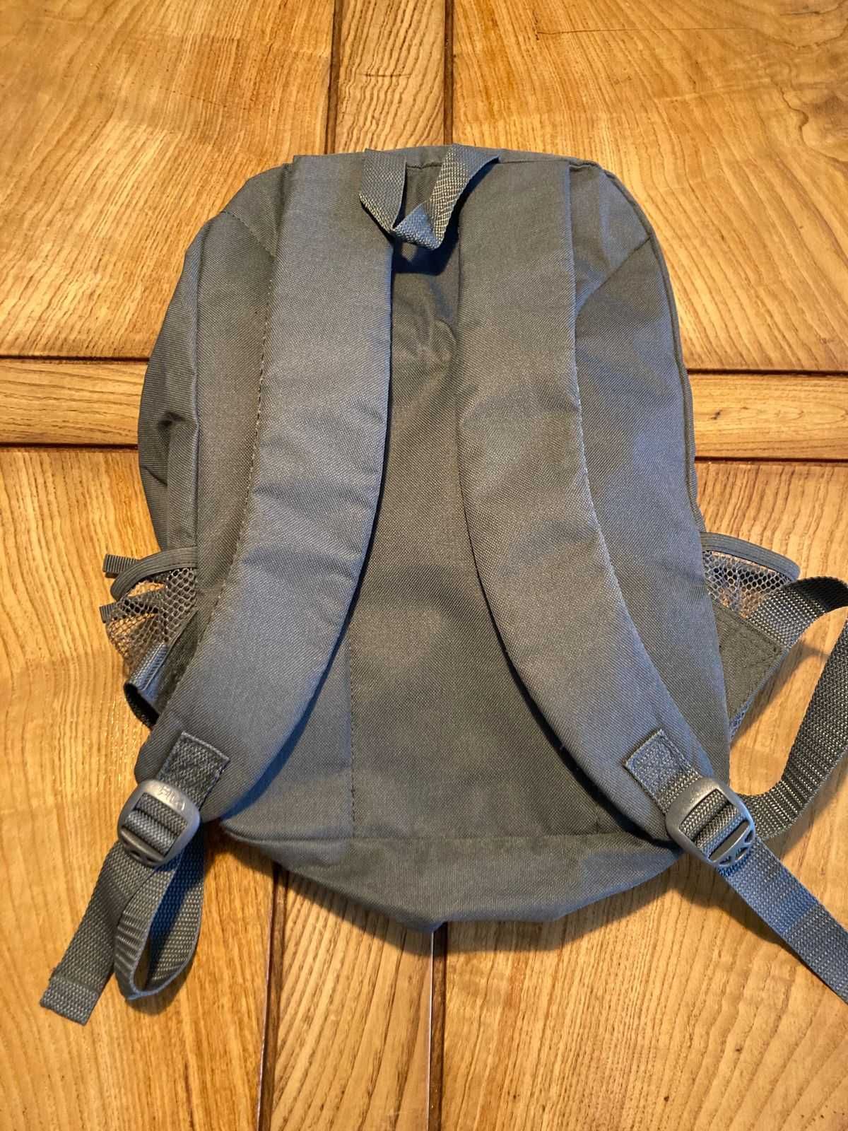 Mochila Fila 16L - usada