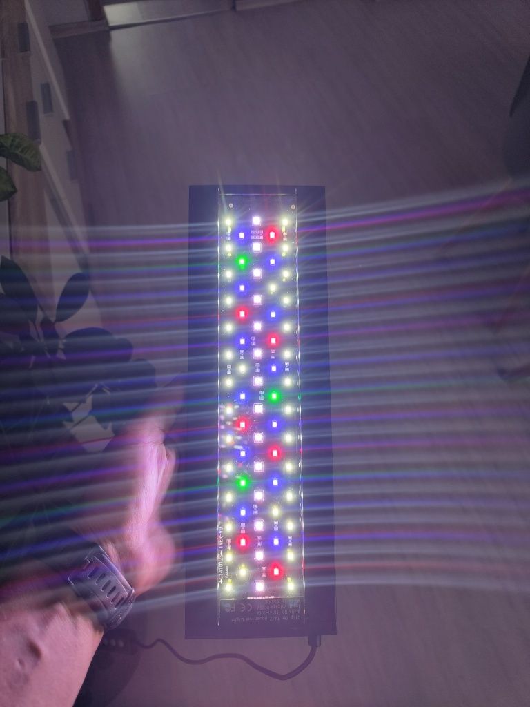 Oświetlenie LED do akwarium