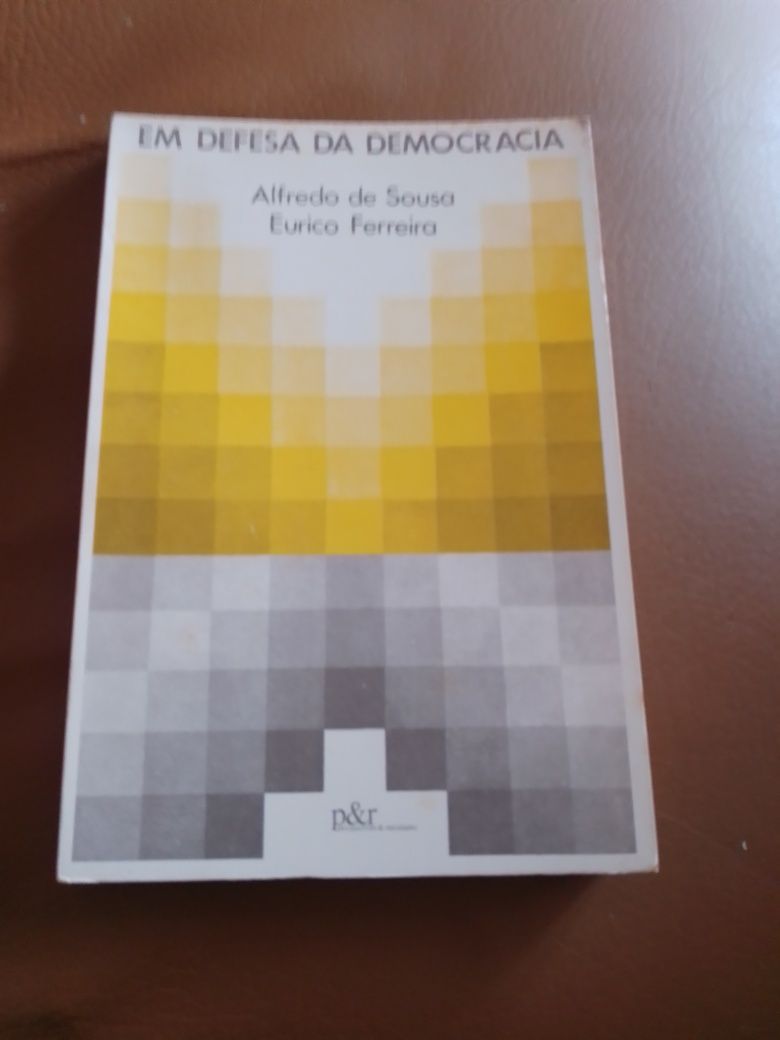 A vida Feliz do Jovem Esteban S.Gamboa1e9E-Defesa Democracia9E Desde2E