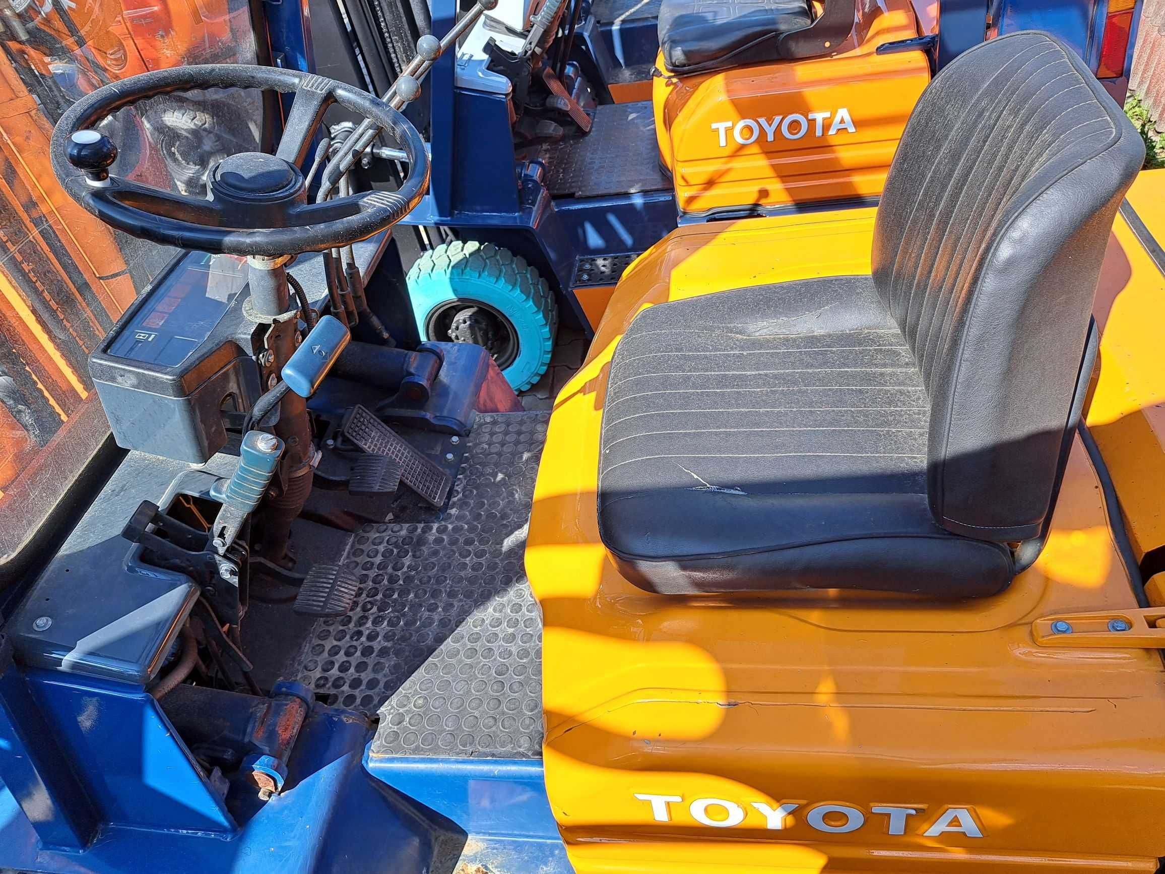 Wózek widłowy Toyota 02-5FD25 2,5t, diesel, 1995, Triplex 4,3m,Automat