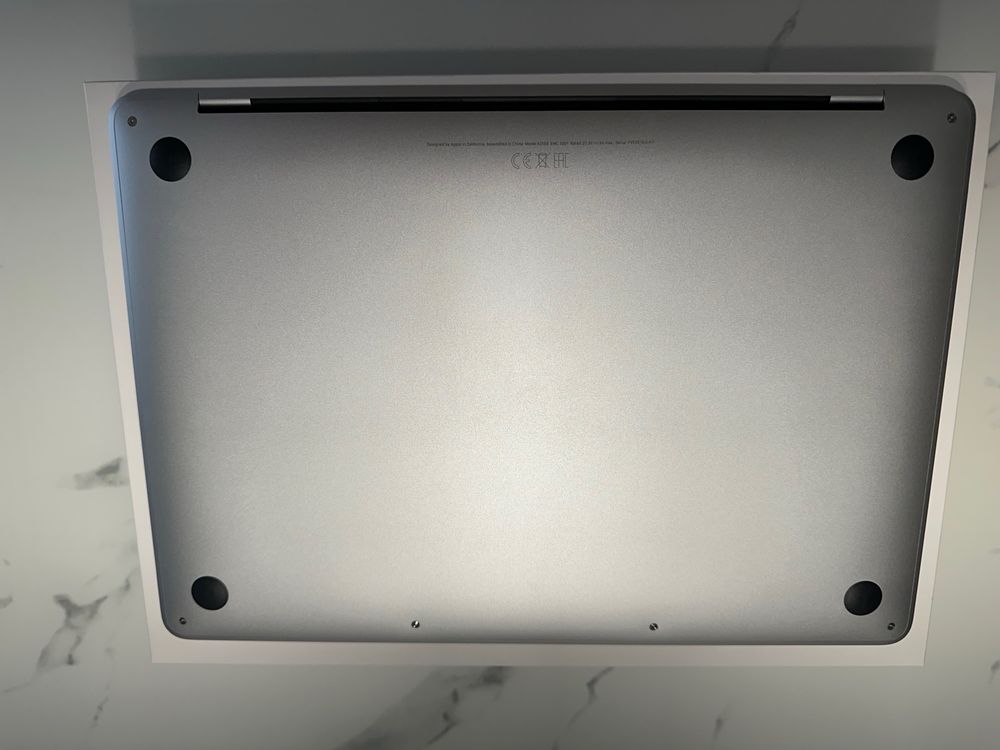 Apple MacBook Pro 13 2019 (MUHQ2ZE/A) i5 8GB RAM 128GB touch bar BDB