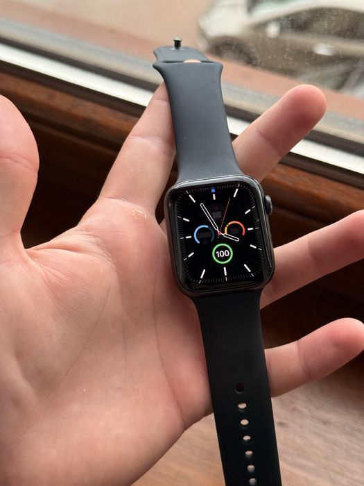 Apple Watch SE 2. generacji, 44 mm – Twój codzienny towarzysz!