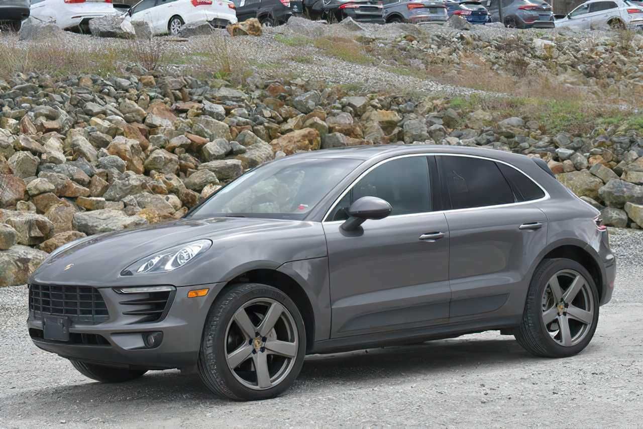 2015 Porsche Macan