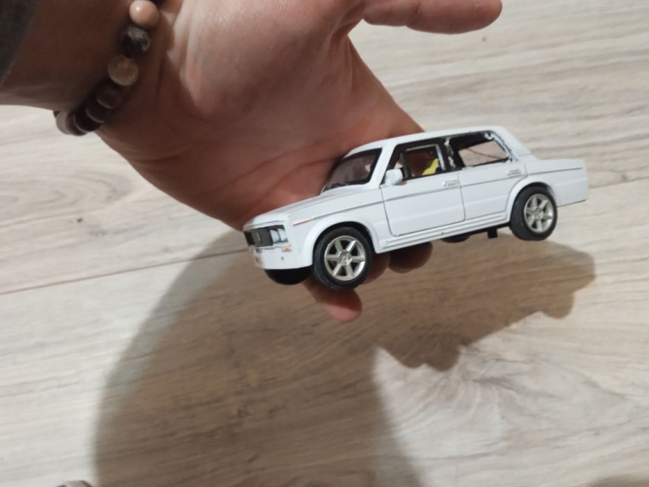 Модели не все что на фото есть ещё