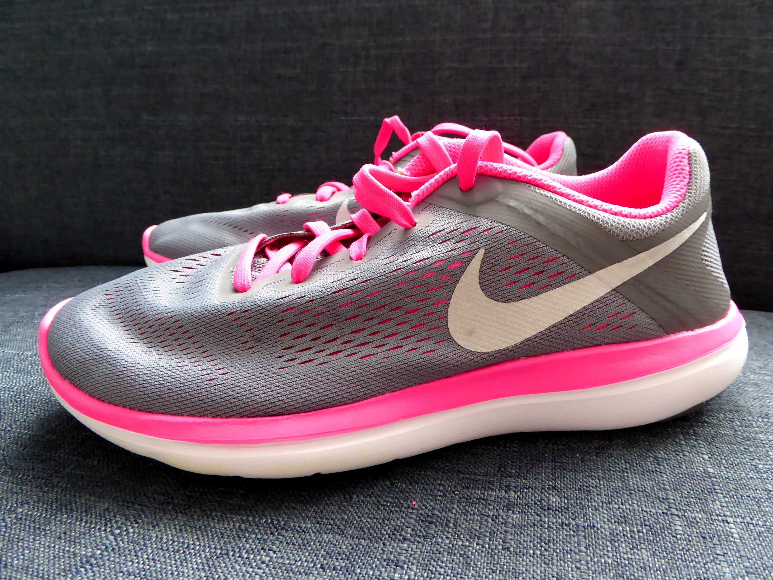 Buty sportowe NIKE FLEX RN do biegania na fitness rozmiar 38 damskie