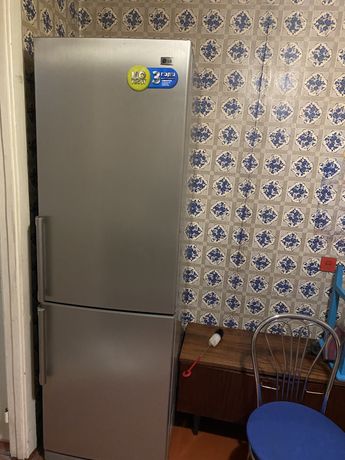 Продам Холодильник LG GR-B429BTCA
