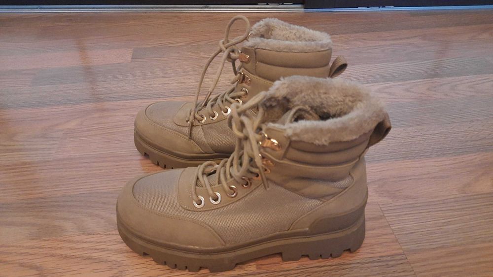 Утеплені черевики, зимові ботинки Sinsay 37р. майже нові
